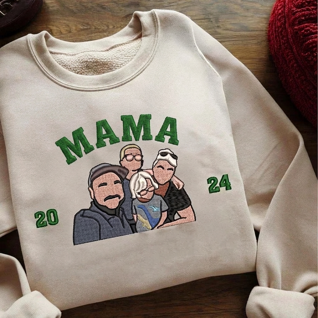 π¨βπ©βπ§βπ¦ Personalized Embroidered Family Photo Sweatshirt β Custom Portrait from Your Favorite Photo