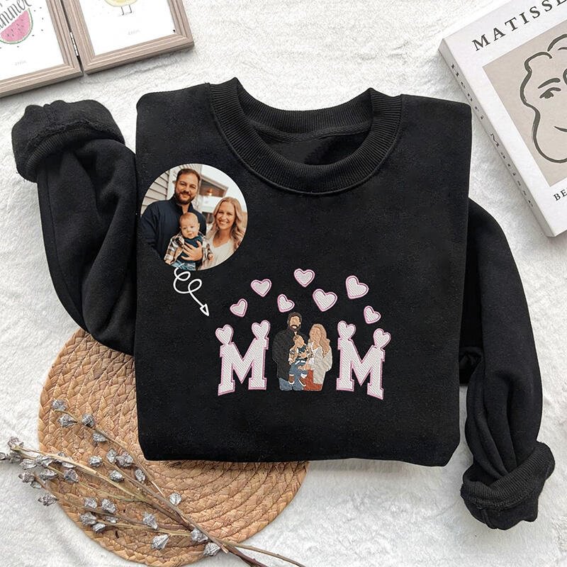 Personalized Sweatshirt Embroidered Custom Family Photo Mom Heart Design Exquisite Gift for Mother&