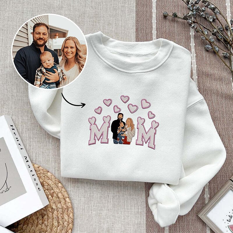 Personalized Sweatshirt Embroidered Custom Family Photo Mom Heart Design Exquisite Gift for Mother&