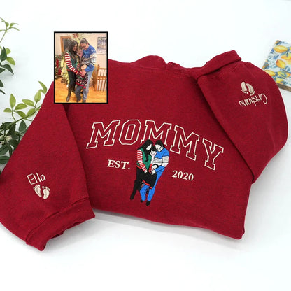 Custom Embroidered Sweatshirt with Mama and Kids Portrait | Mother&