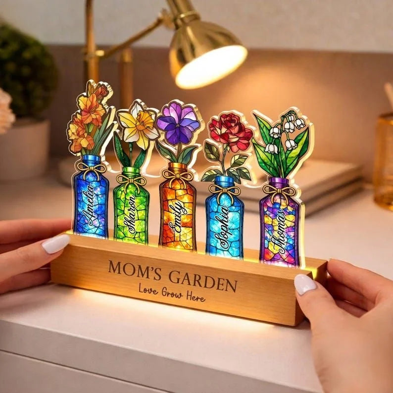 Personalized Mom’s Garden Birth Month Flowers Night Light – Mother’s Day Gift