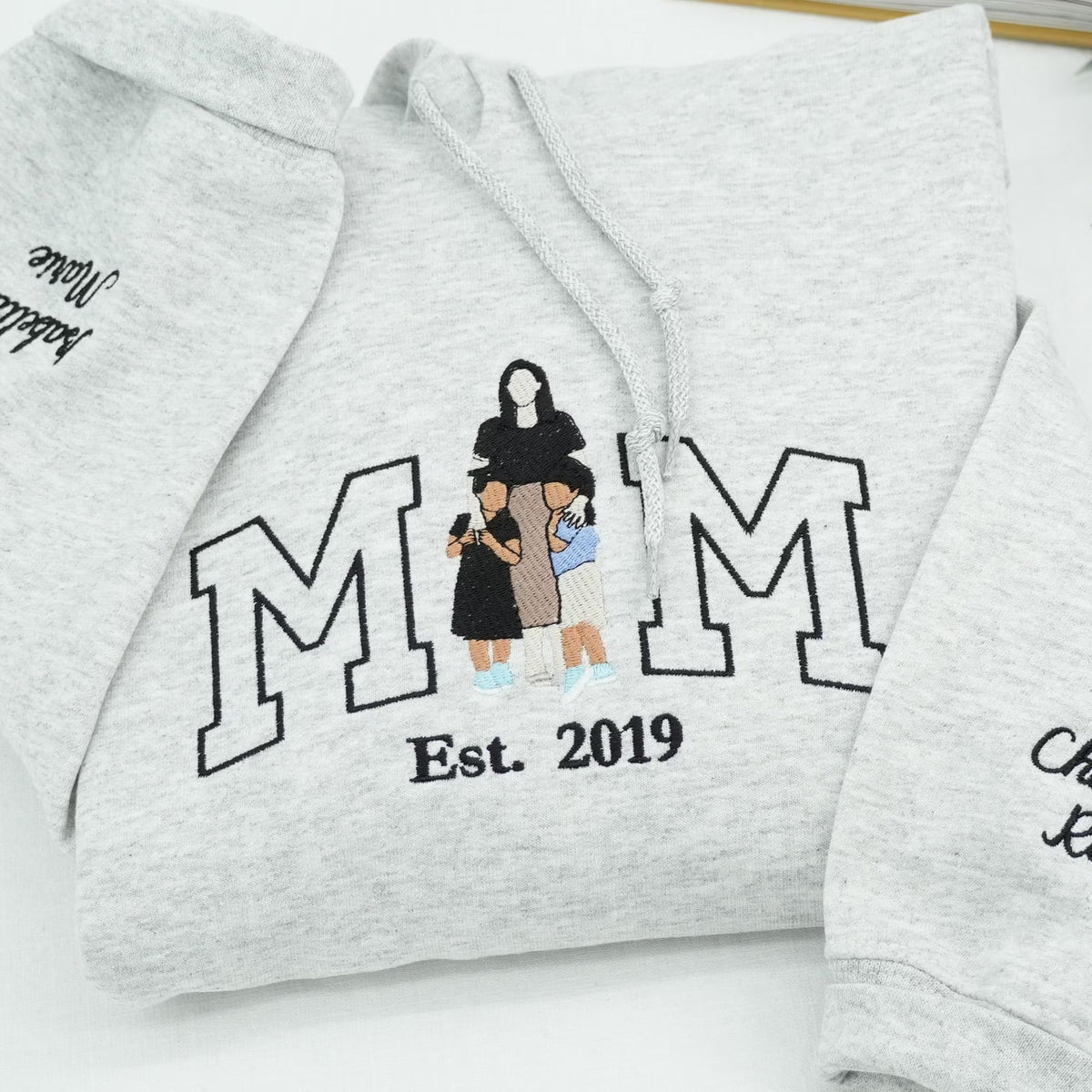 Custom Embroidered Photo Mom and Kids Family Portrait Sweatshirt |  Mother&