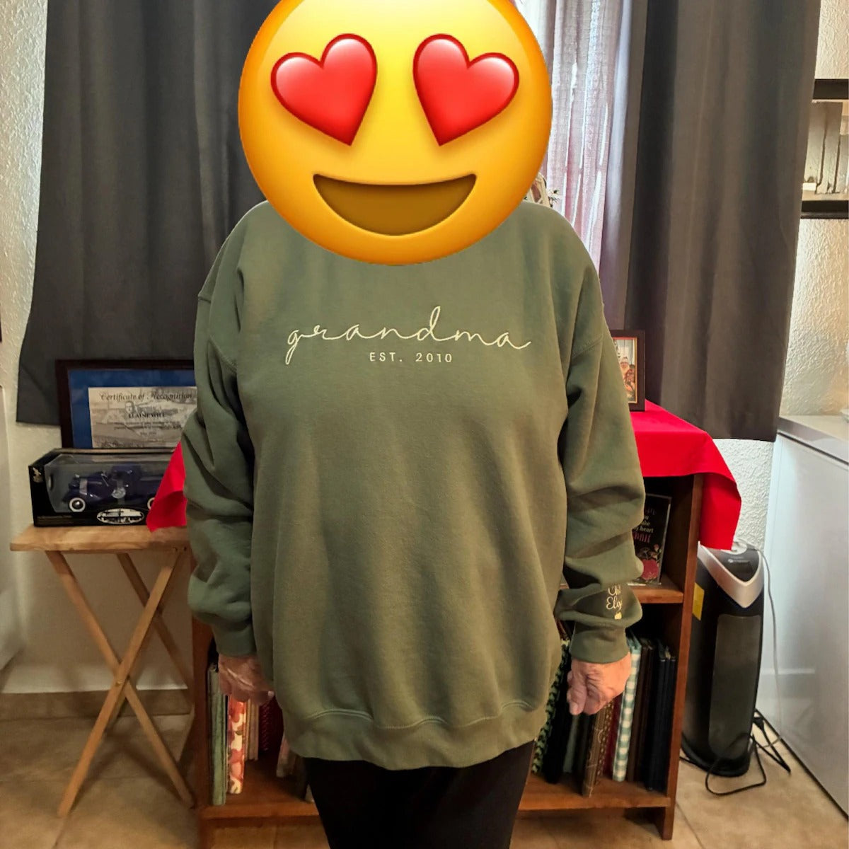 Custom Embroidered Mama Est Year Sweatshirt | Name On Sleeve With Heart, Grandma Shirt With Date | Gift For New Mom, Mothers Day Gift
