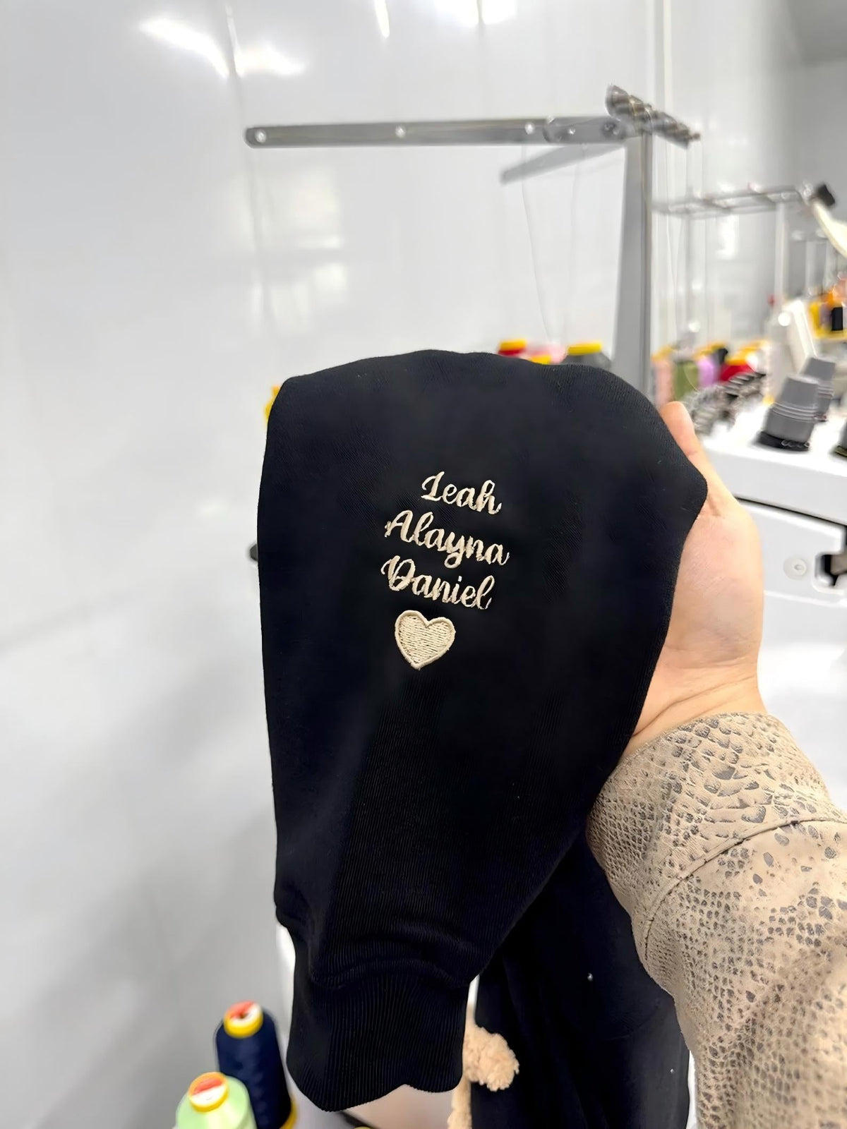 Custom Chenille Yarn Embroidered Mama Sweatshirt – Kids Names on Sleeve | Mother’s Day Gift for Mom